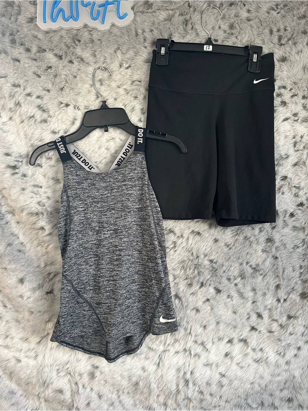 310. Nike 2pc set xs/s bundle
